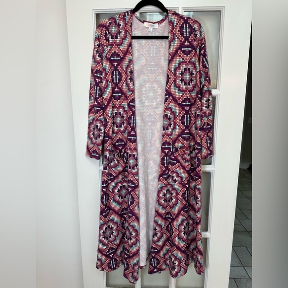 LuLaRoe Sarah Long Sleeve Duster Cardigan Pixelated Floral Print Size Medium M - Picture 12 of 12